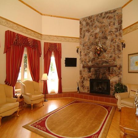 Pan American Inn And Suites Албукерке Интериор снимка