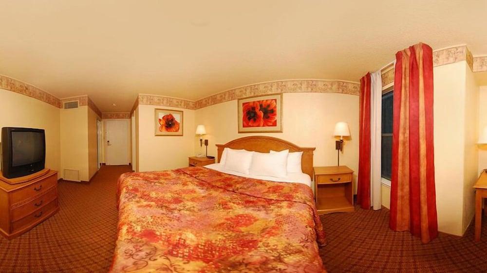 Pan American Inn And Suites Албукерке Екстериор снимка