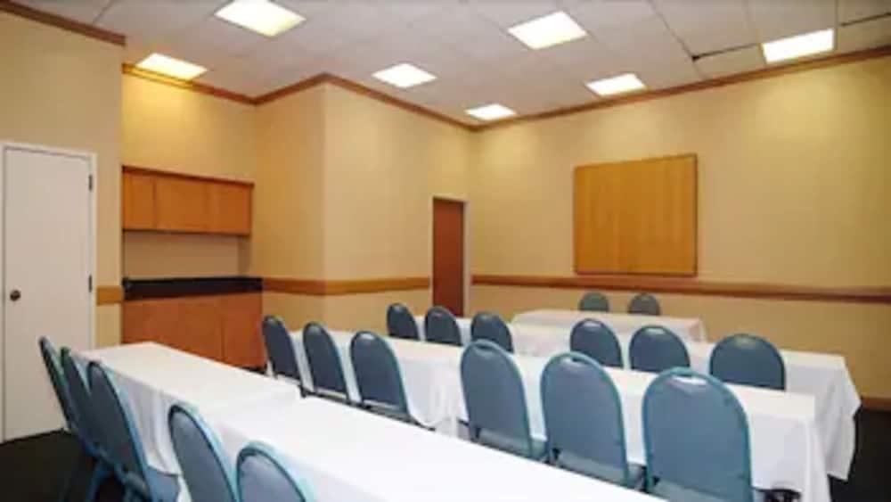 Pan American Inn And Suites Албукерке Екстериор снимка