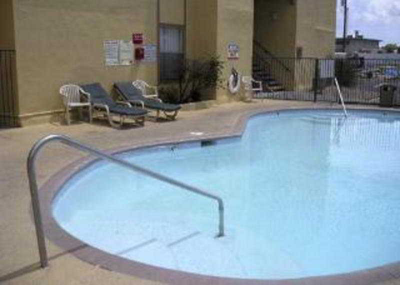 Pan American Inn And Suites Албукерке Екстериор снимка