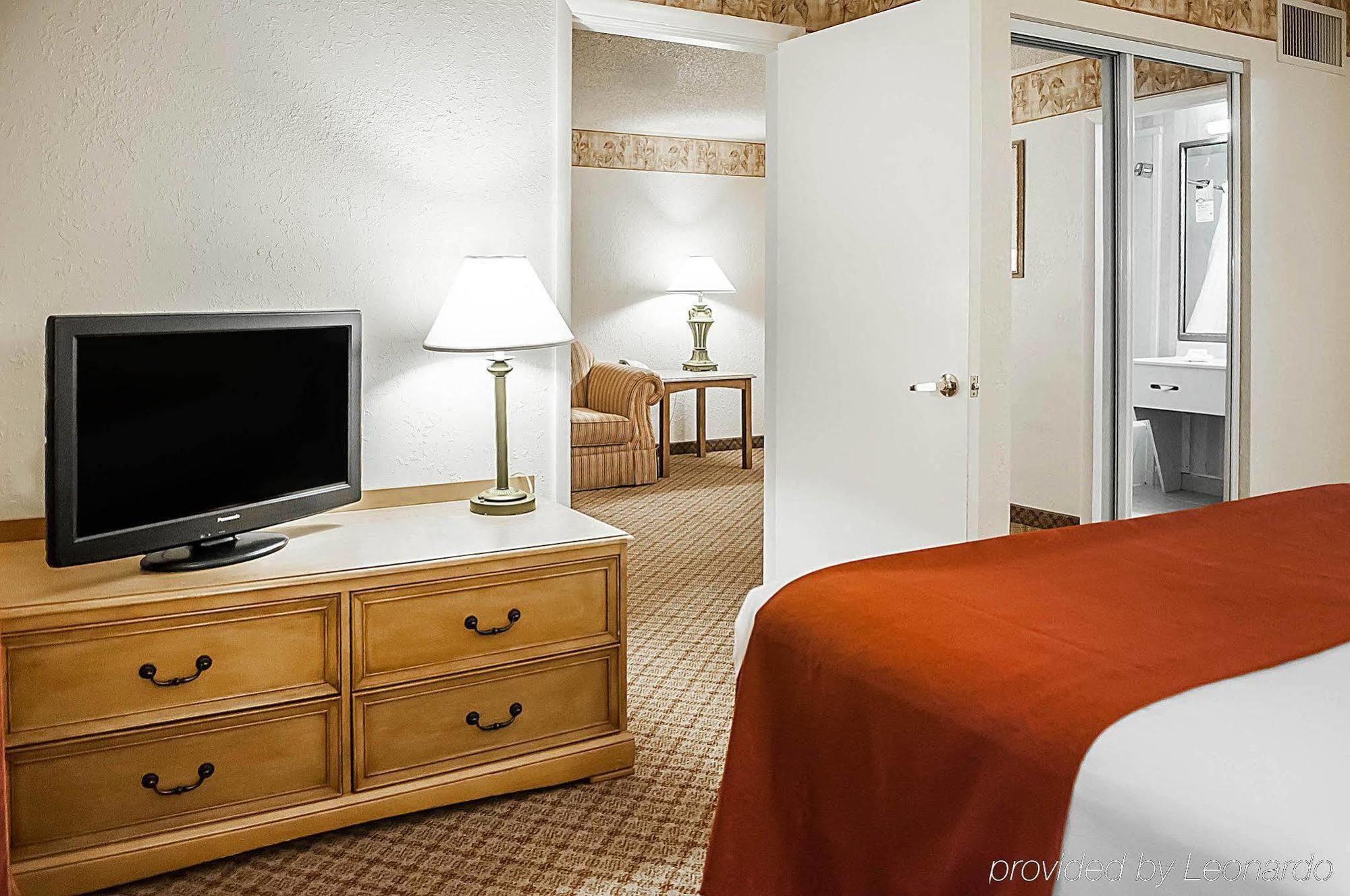 Pan American Inn And Suites Албукерке Екстериор снимка