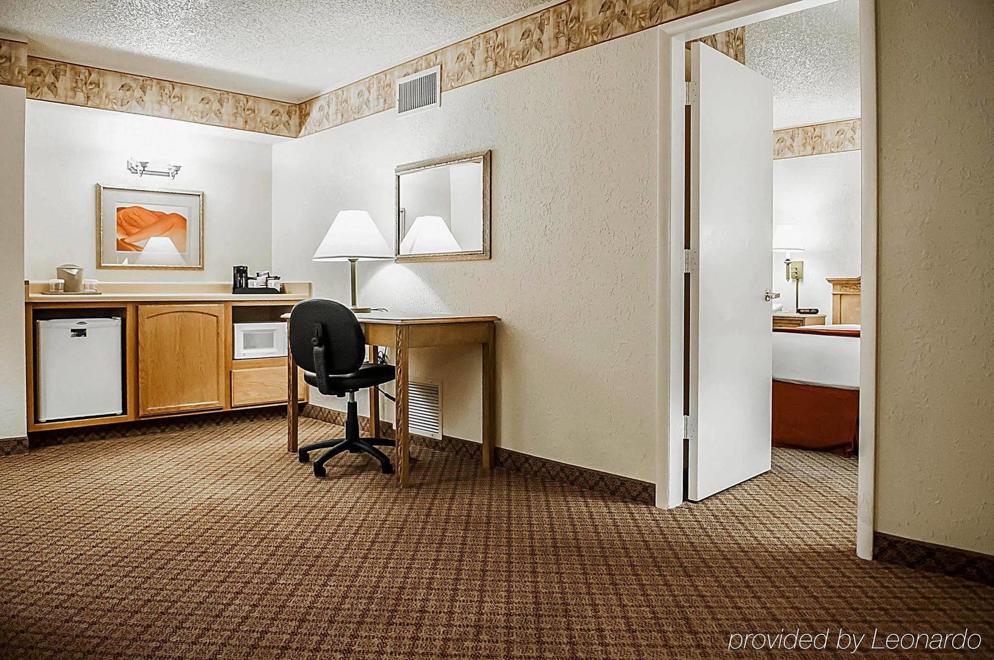 Pan American Inn And Suites Албукерке Екстериор снимка