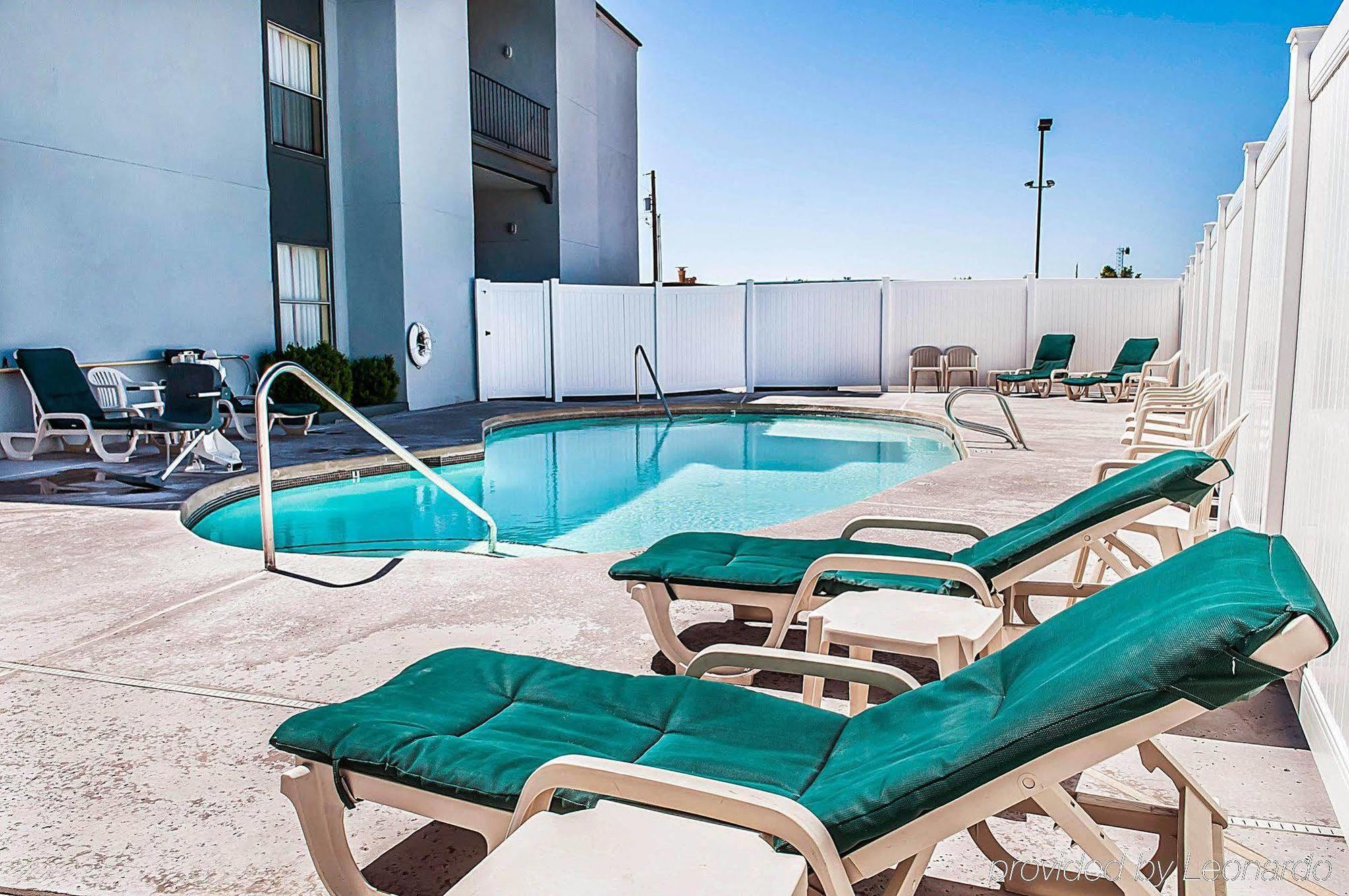 Pan American Inn And Suites Албукерке Екстериор снимка
