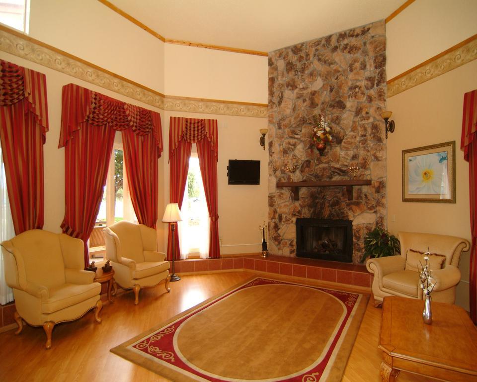 Pan American Inn And Suites Албукерке Интериор снимка